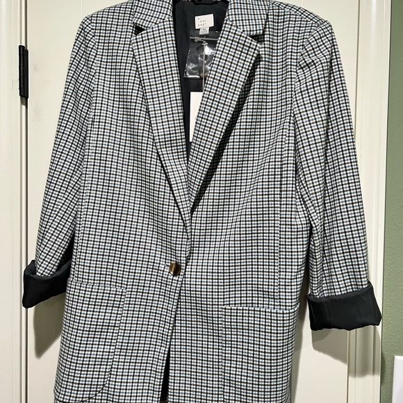 Black Blue and White Checkered Blazer - Picture 1 of 2